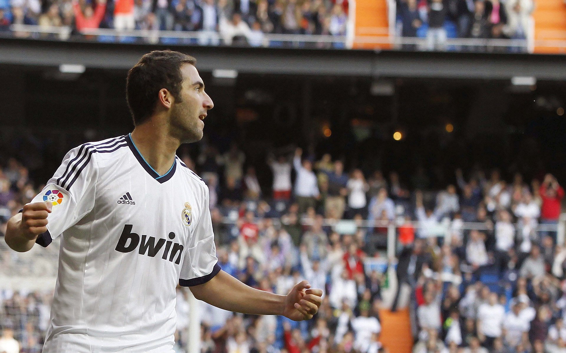 开云体育官方入口-英超：阿斯顿维拉2-0小胜伯恩茅斯，门将多次扑救贡献巨大，阿斯顿维拉主力门将