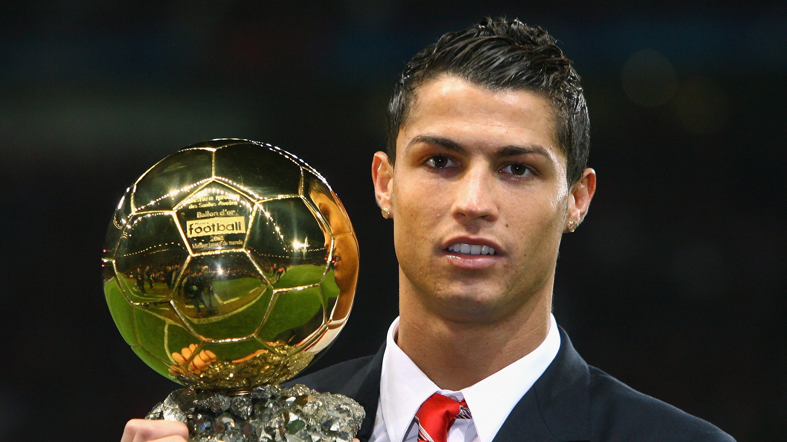 KY Sports-马赛中场指挥官连续多场精彩发挥，马赛主场死忠看台